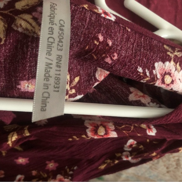 IB Diffusion 3 x burgundy With floral accents, blousey top- new or like new - Picture 6 of 7